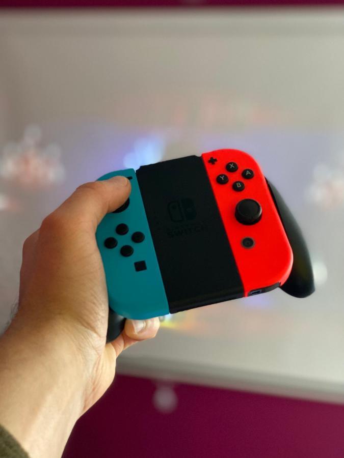Capsule Groovy-Jacuzzi-Sauna-Billard-Netflix- Nintendo Switch & Jeux Mons Luaran gambar