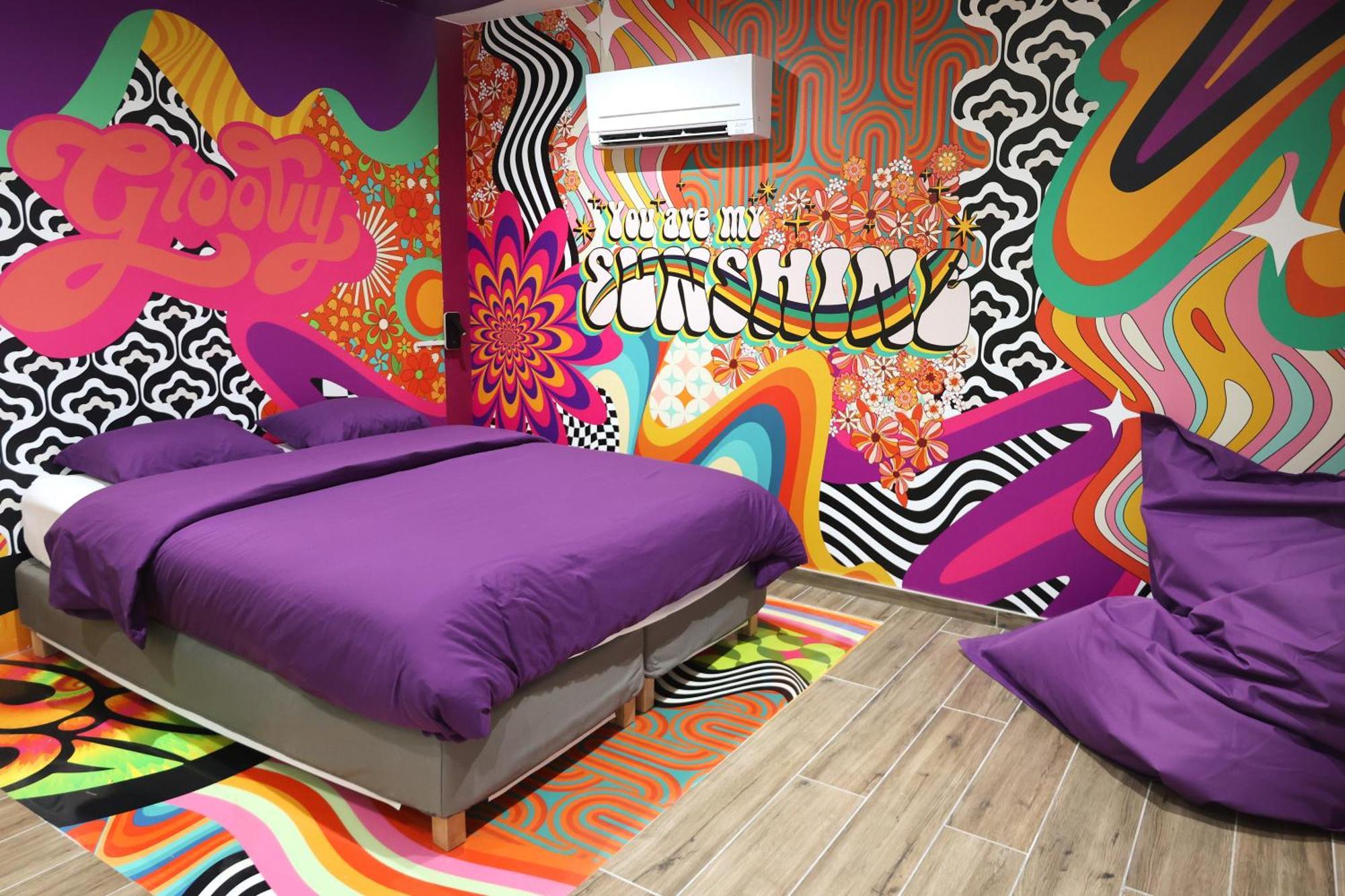 Capsule Groovy-Jacuzzi-Sauna-Billard-Netflix- Nintendo Switch & Jeux Mons Luaran gambar